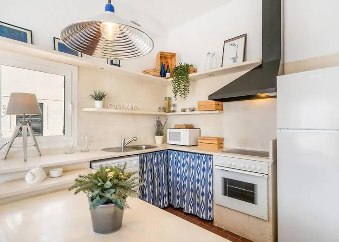 בית נופש Sa Calma Where The Sea Begins *